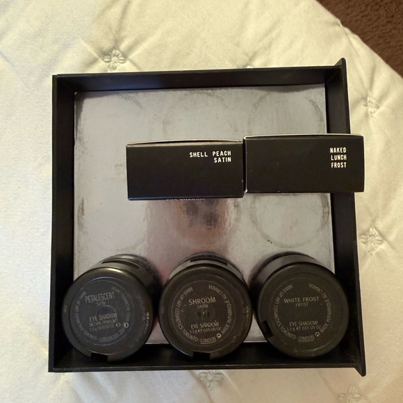 MAC Cosmetics - Picture 2 of 2